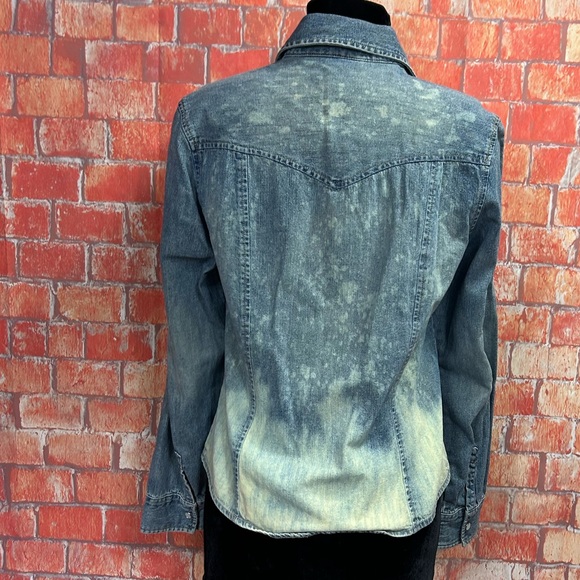 Newport News Jeanology Snap Front Ruched Denim Shirt with Patches‎ - Picture 4 of 7